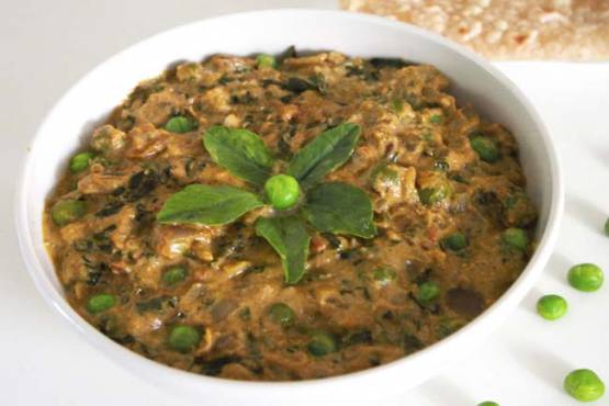 Methi Malai Mutter Saag